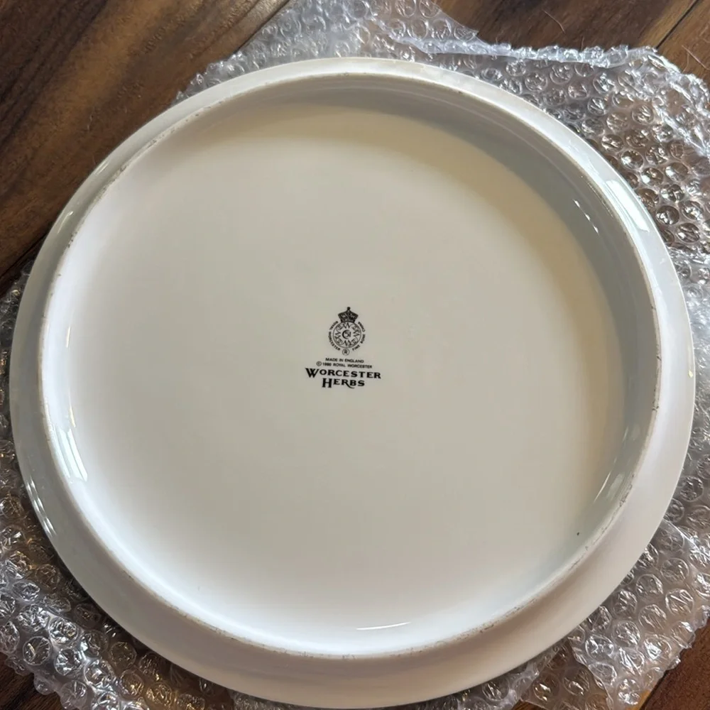 Royal Worcester Worcester Herbs Cake Plate Fine Bone China Great Condition 1990